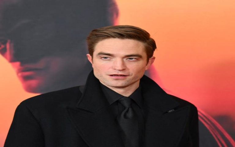 Robert pattinson age
